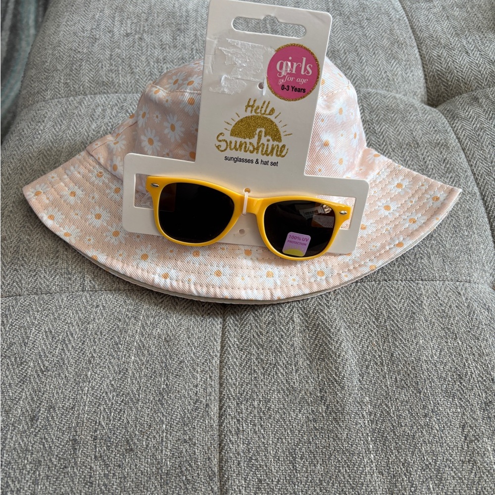 Girls Summer Beach Hat & Sunglasses. 0-3 Years